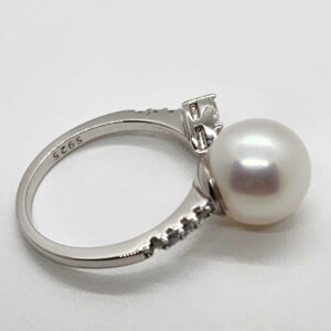 Silvery white freshwater pearl adjustable ring with zirconia stones